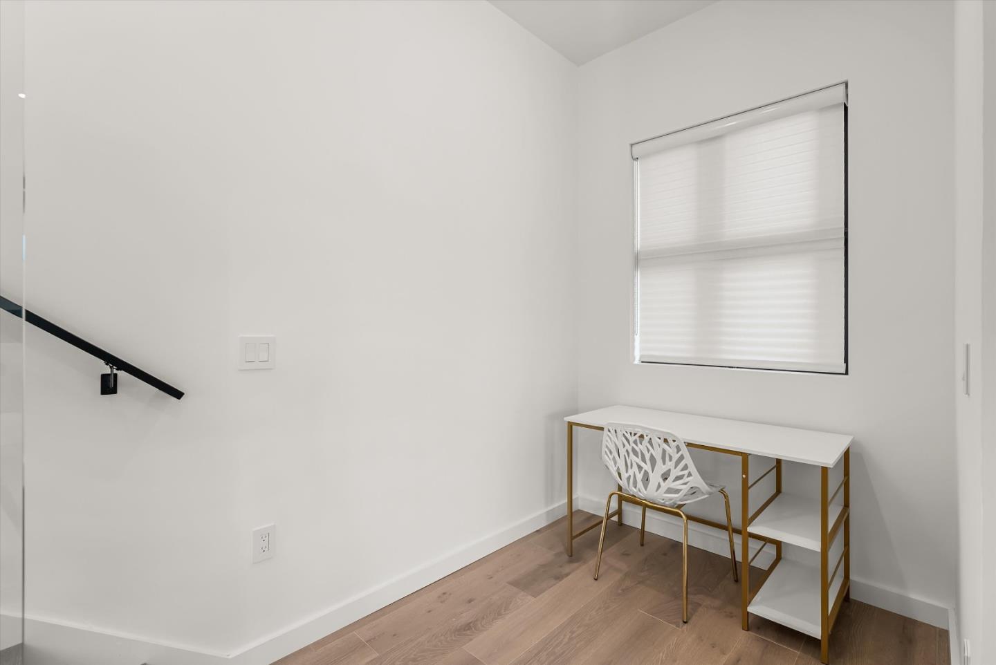 Detail Gallery Image 14 of 24 For 924 Woodside Rd, Redwood City,  CA 94061 - 3 Beds | 3 Baths