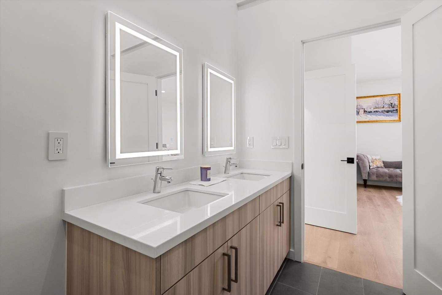 Detail Gallery Image 16 of 24 For 924 Woodside Rd, Redwood City,  CA 94061 - 3 Beds | 3 Baths