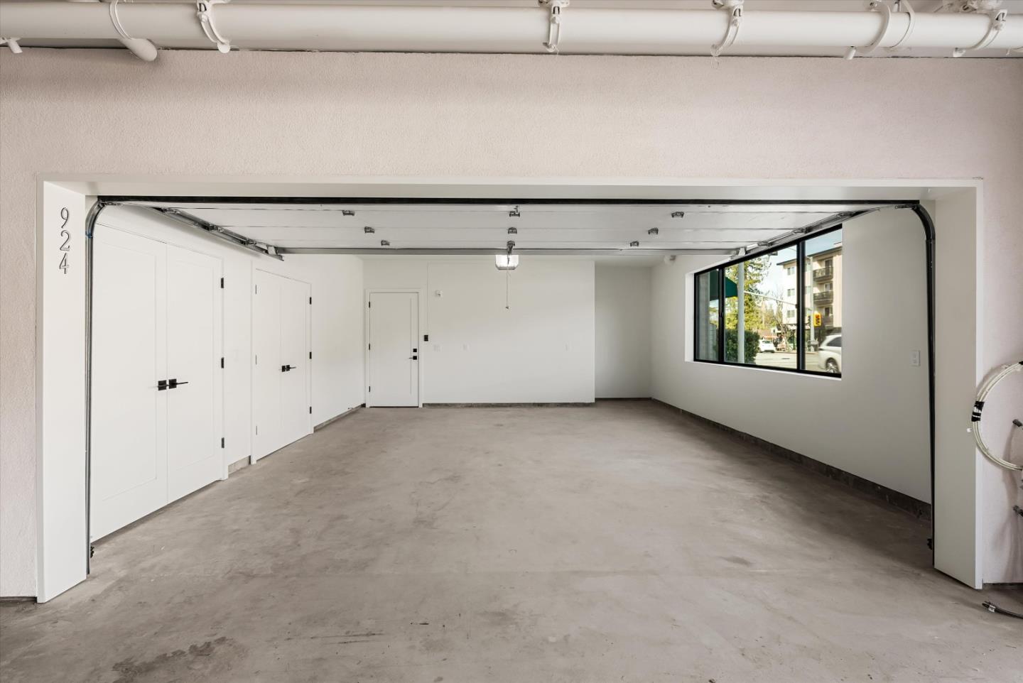 Detail Gallery Image 23 of 24 For 924 Woodside Rd, Redwood City,  CA 94061 - 3 Beds | 3 Baths