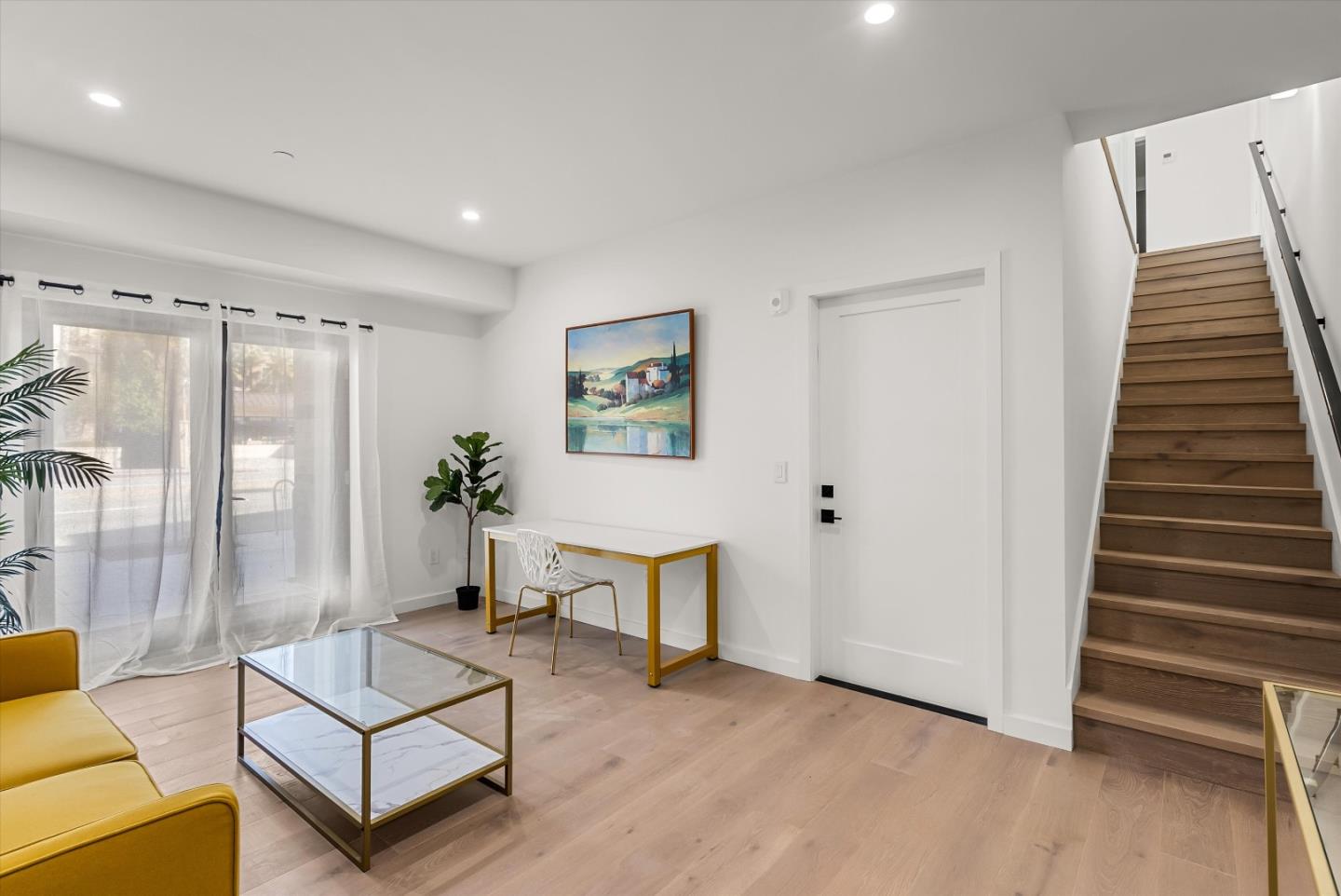 Detail Gallery Image 8 of 24 For 924 Woodside Rd, Redwood City,  CA 94061 - 3 Beds | 3 Baths