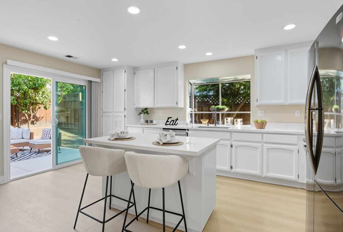 Detail Gallery Image 17 of 34 For 2666 Hesselbein Way, San Jose,  CA 95148 - 4 Beds | 3 Baths