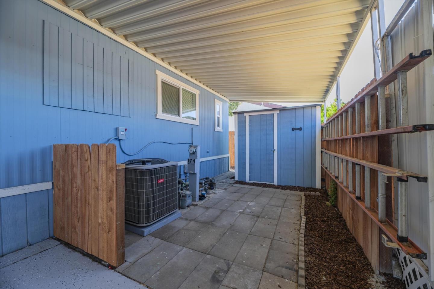 Detail Gallery Image 10 of 13 For 174 Redwood Dr #174,  Hollister,  CA 95023 - 4 Beds | 2 Baths