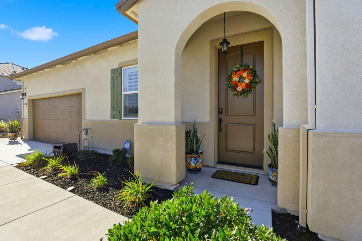 Detail Gallery Image 4 of 44 For 208 Luna Way, Hollister,  CA 95023 - 4 Beds | 3 Baths