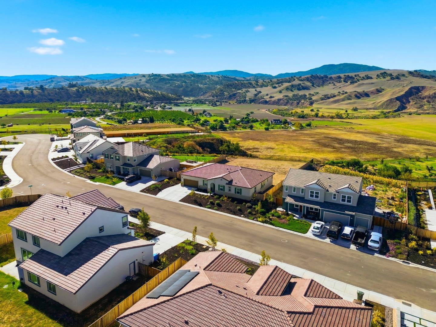 Detail Gallery Image 44 of 44 For 208 Luna Way, Hollister,  CA 95023 - 4 Beds | 3 Baths