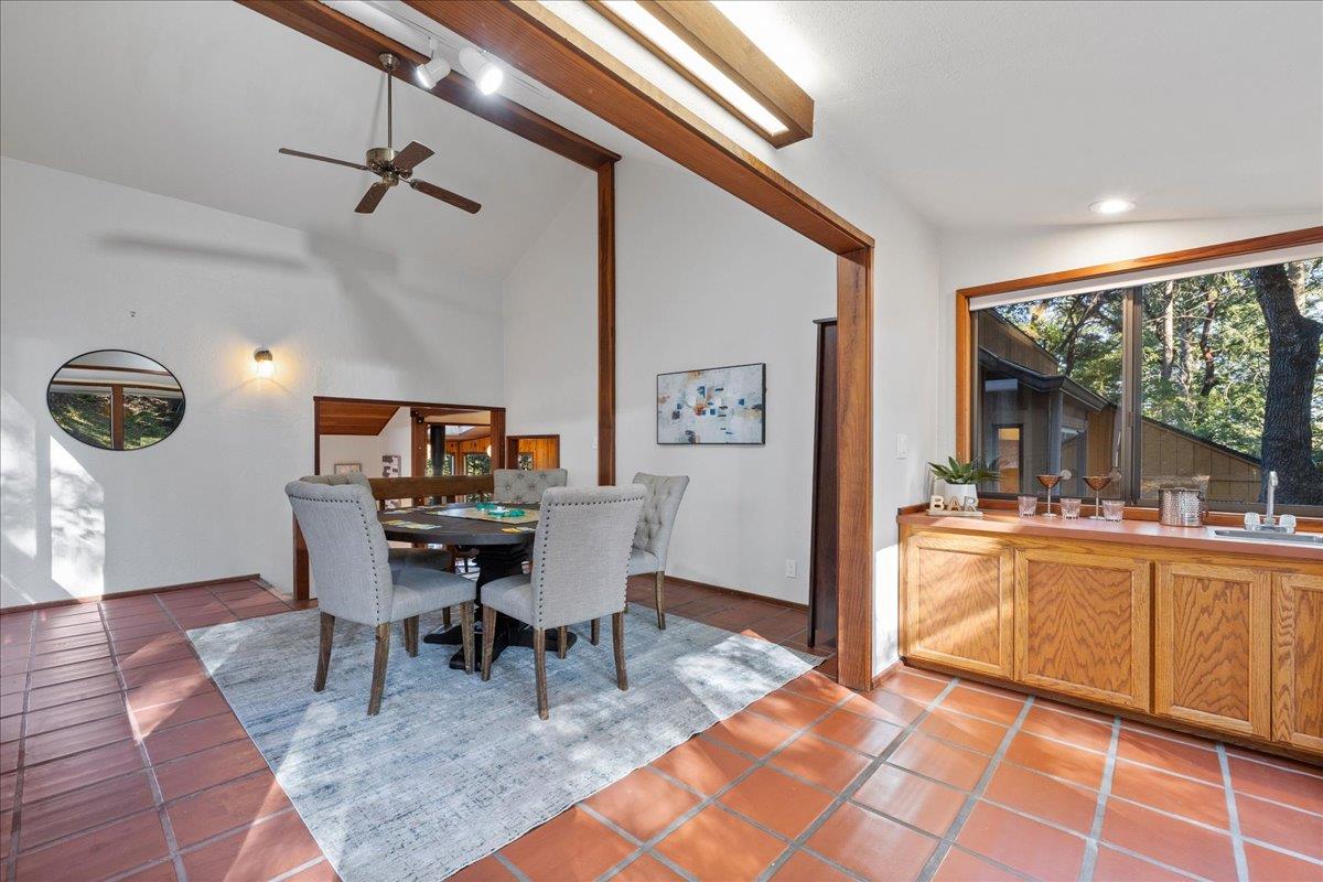 Detail Gallery Image 15 of 65 For 22163 Miller Ridge Rd, Los Gatos,  CA 95033 - 4 Beds | 2 Baths