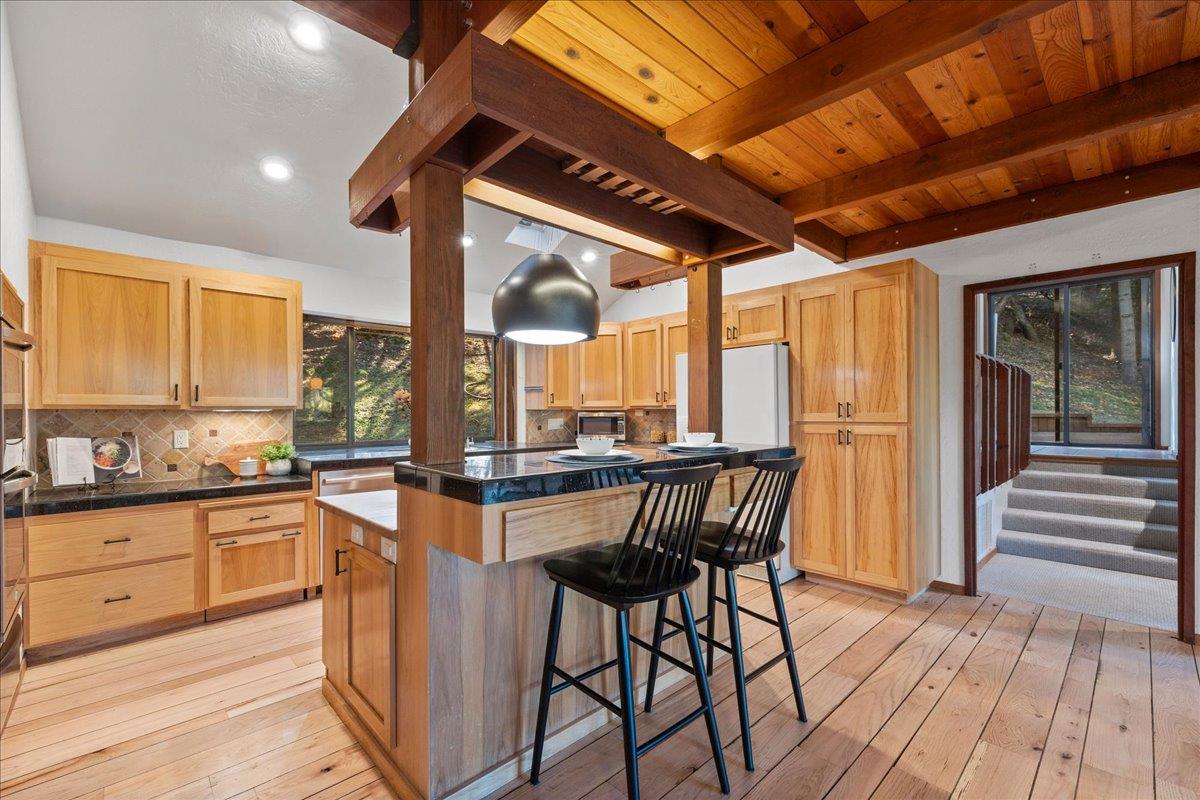 Detail Gallery Image 9 of 65 For 22163 Miller Ridge Rd, Los Gatos,  CA 95033 - 4 Beds | 2 Baths