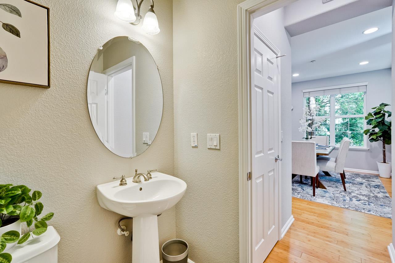 Detail Gallery Image 12 of 45 For 4012 Fitzpatrick Way, Santa Clara,  CA 95054 - 3 Beds | 2/1 Baths