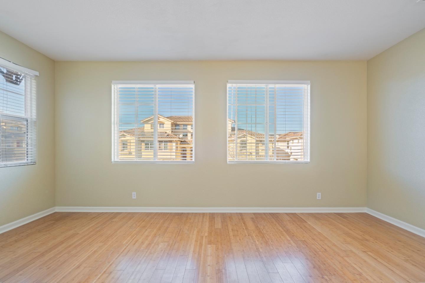 Detail Gallery Image 19 of 34 For 757 Roble St, Watsonville,  CA 95076 - 4 Beds | 2/1 Baths