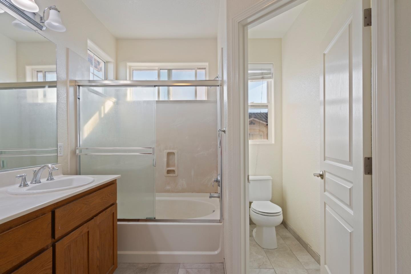 Detail Gallery Image 21 of 34 For 757 Roble St, Watsonville,  CA 95076 - 4 Beds | 2/1 Baths