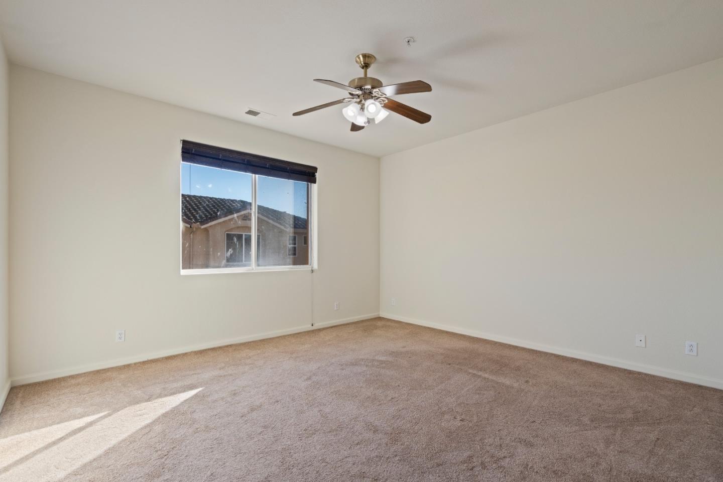 Detail Gallery Image 22 of 34 For 757 Roble St, Watsonville,  CA 95076 - 4 Beds | 2/1 Baths