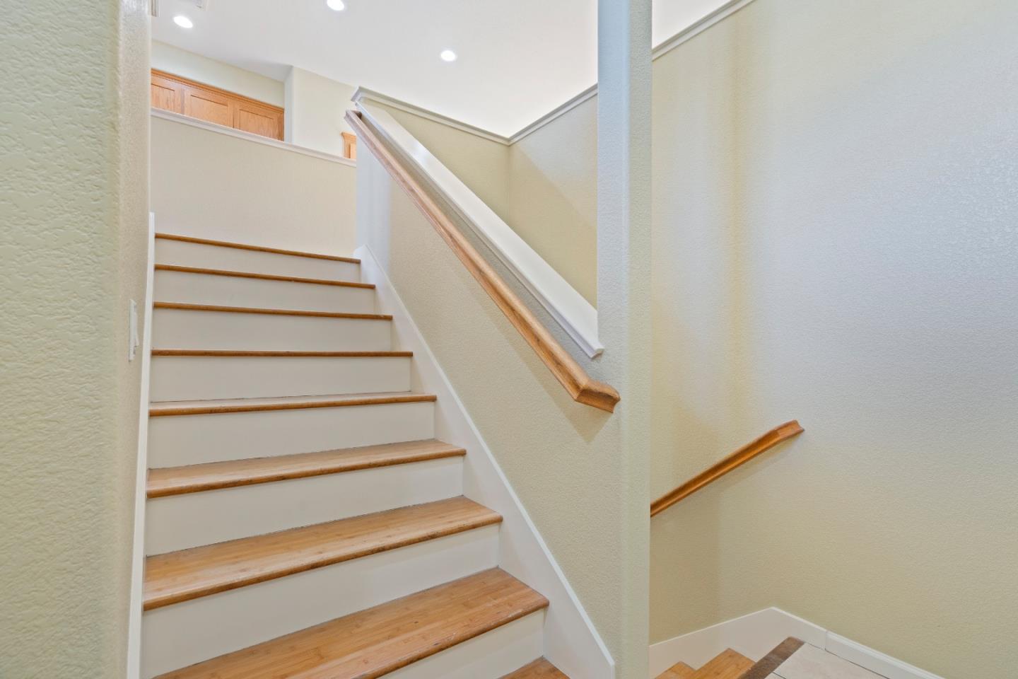 Detail Gallery Image 6 of 34 For 757 Roble St, Watsonville,  CA 95076 - 4 Beds | 2/1 Baths