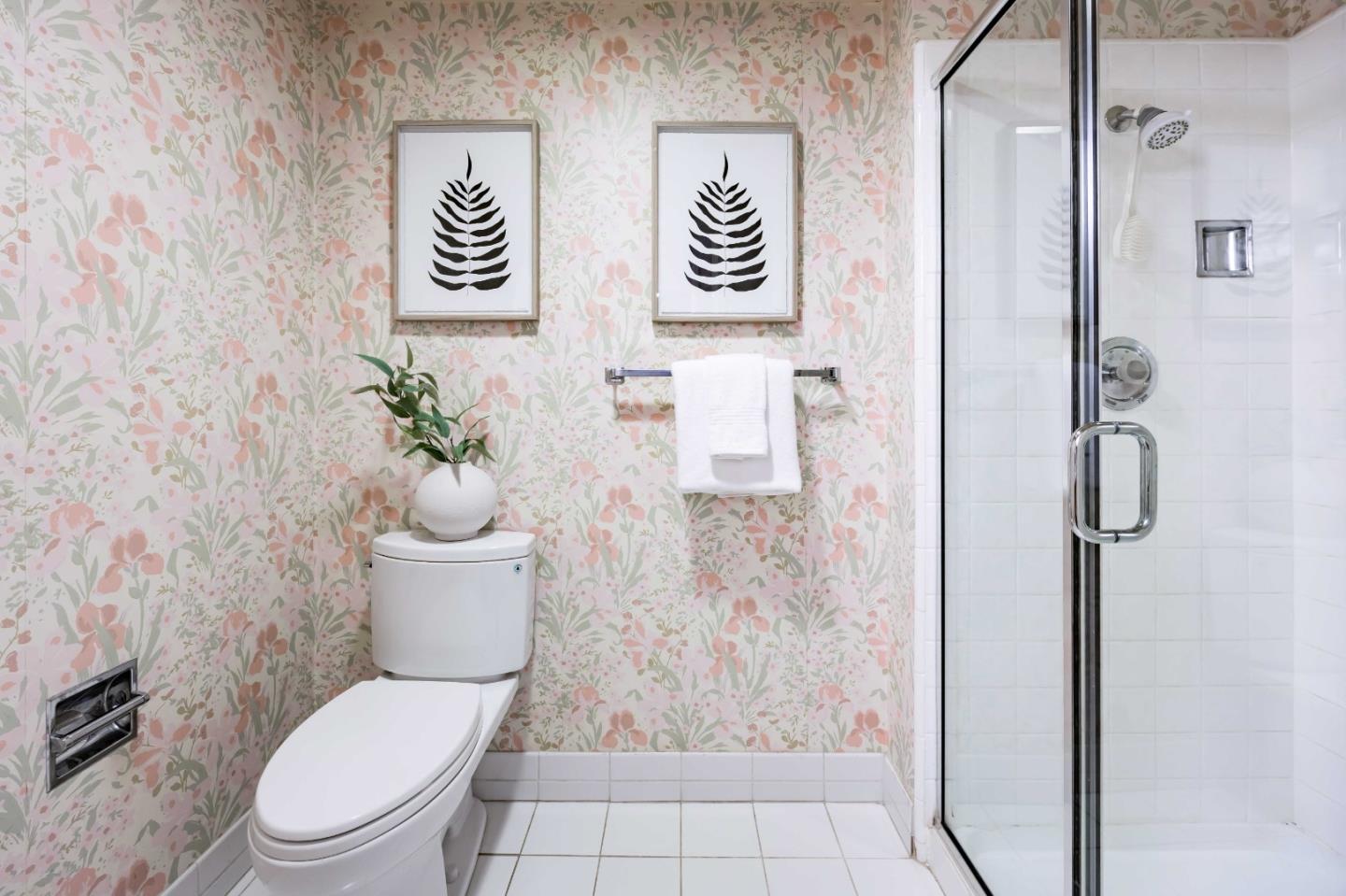 Detail Gallery Image 12 of 21 For 1100 Sharon Park Dr #3,  Menlo Park,  CA 94025 - 3 Beds | 2 Baths