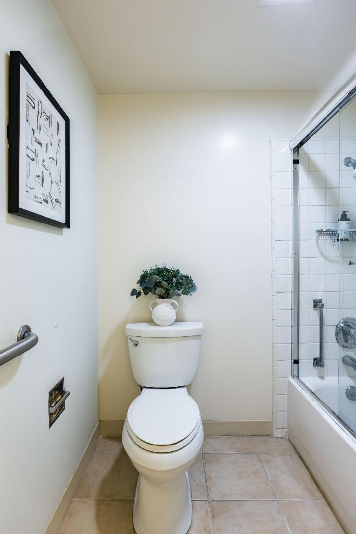 Detail Gallery Image 17 of 21 For 1100 Sharon Park Dr #3,  Menlo Park,  CA 94025 - 3 Beds | 2 Baths