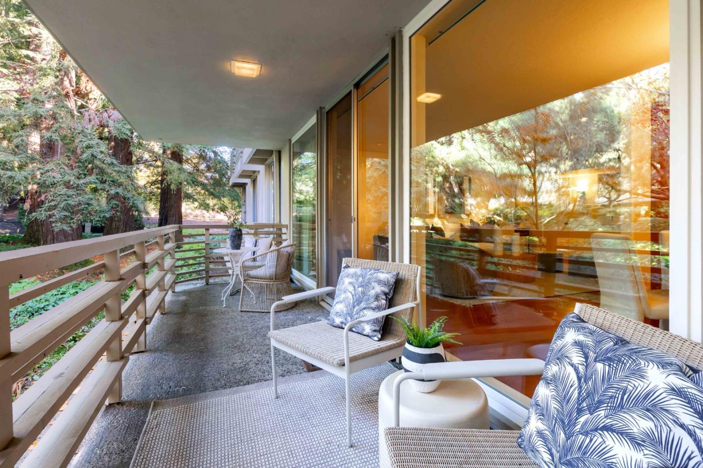 Detail Gallery Image 19 of 21 For 1100 Sharon Park Dr #3,  Menlo Park,  CA 94025 - 3 Beds | 2 Baths