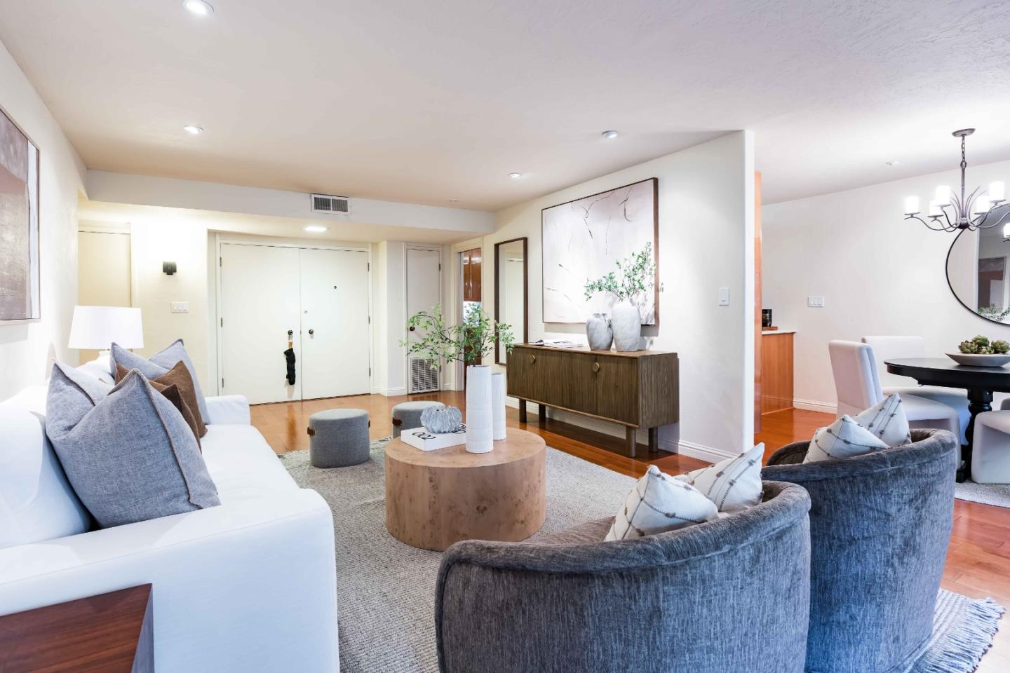 Detail Gallery Image 3 of 21 For 1100 Sharon Park Dr #3,  Menlo Park,  CA 94025 - 3 Beds | 2 Baths