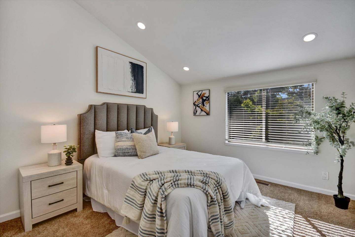 Detail Gallery Image 14 of 19 For 435 Alberto Way #17,  Los Gatos,  CA 95032 - 3 Beds | 2/1 Baths