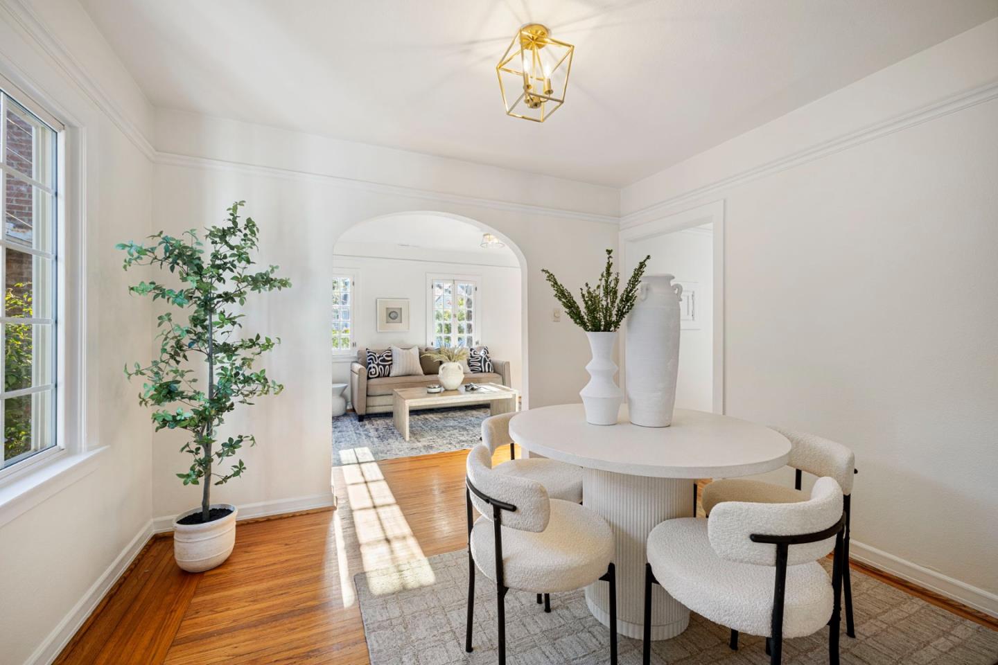 Detail Gallery Image 12 of 37 For 1030 Morrell Ave, Burlingame,  CA 94010 - 3 Beds | 2 Baths