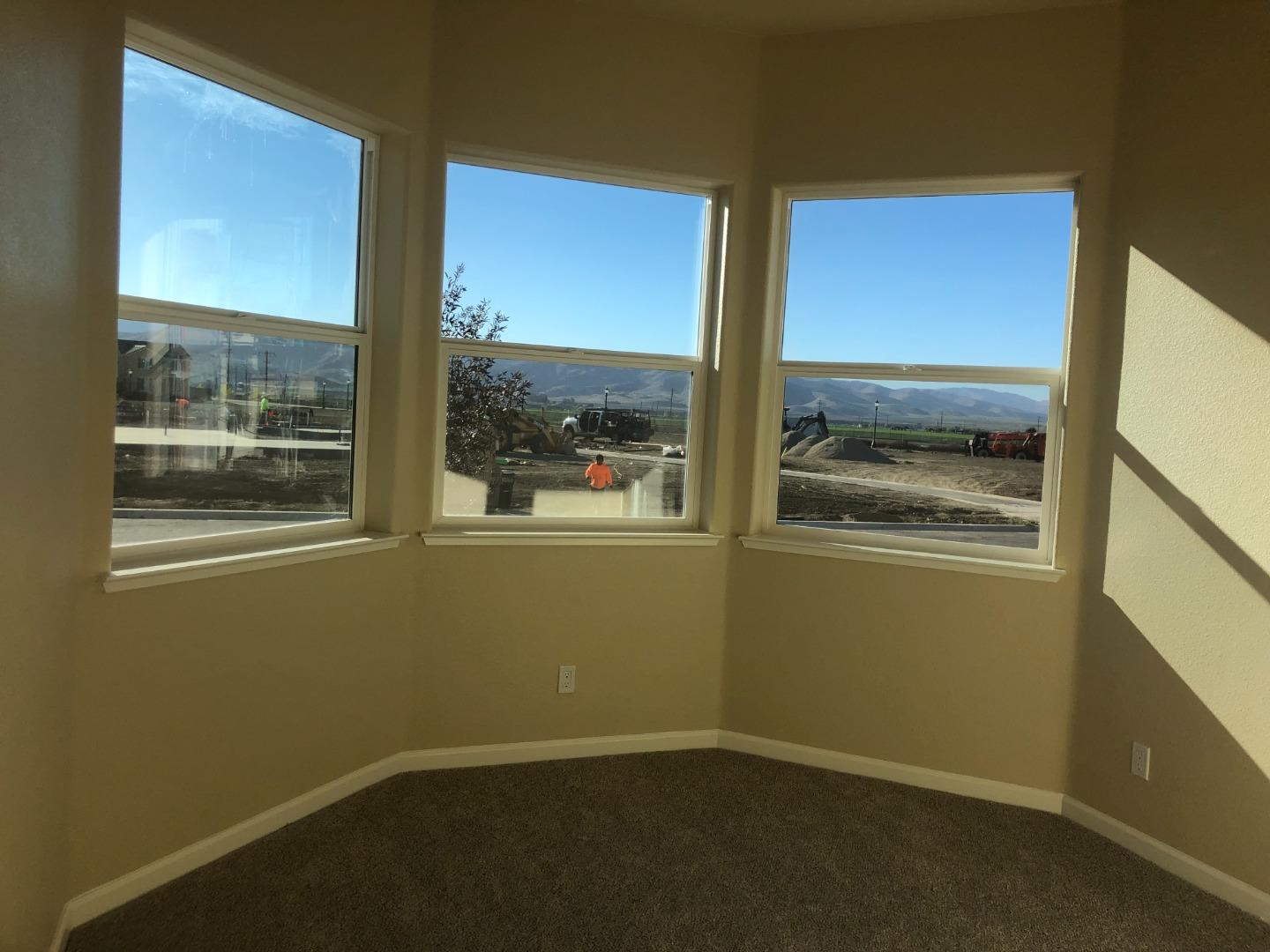 Detail Gallery Image 4 of 5 For 784 Livingston Ave, King City,  CA 93930 - 4 Beds | 2 Baths