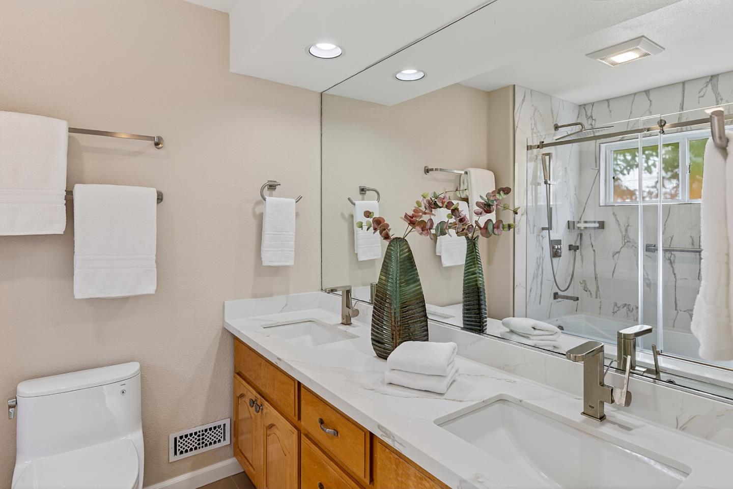 Detail Gallery Image 14 of 30 For 2685 Cowper St, Palo Alto,  CA 94306 - 4 Beds | 3 Baths