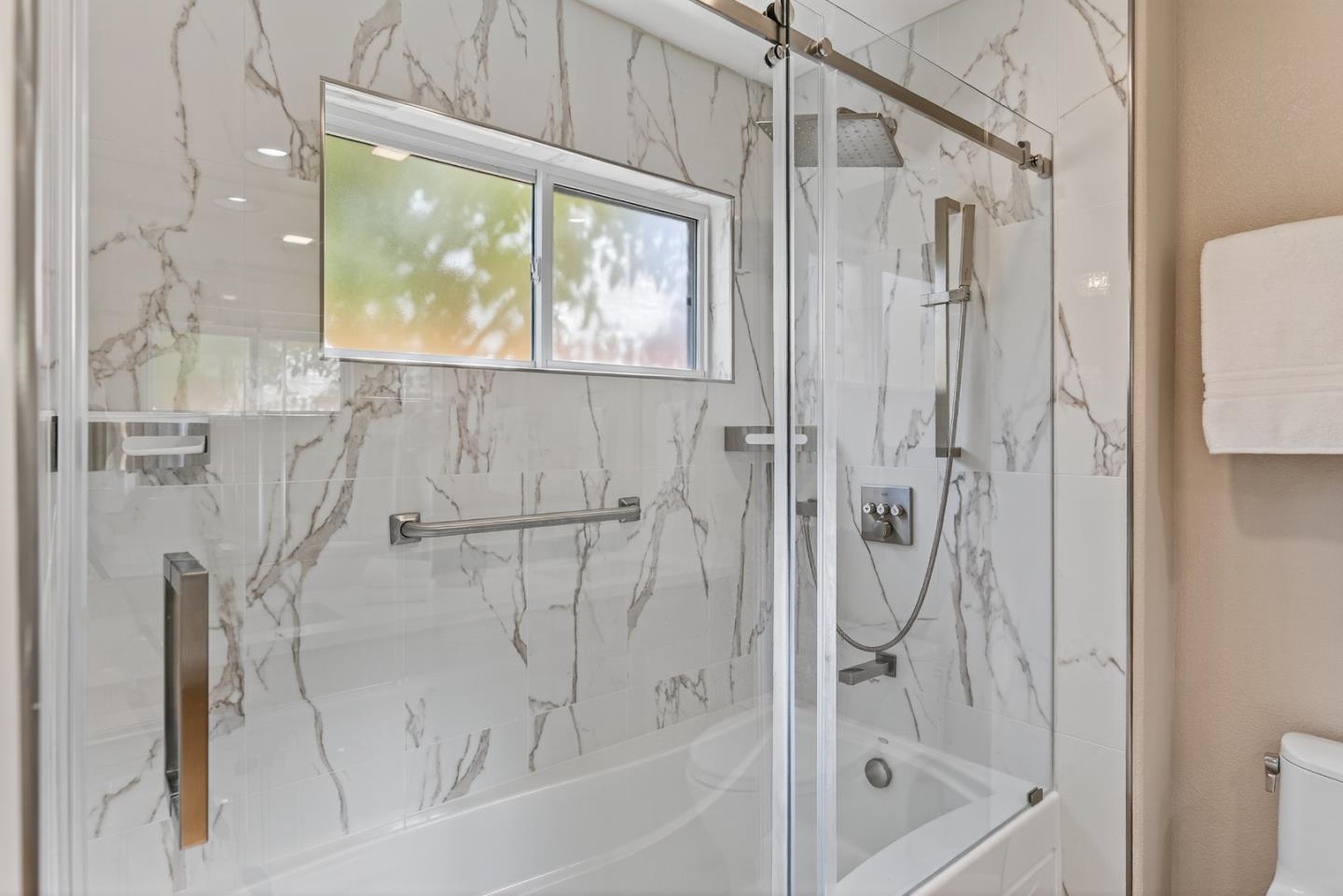 Detail Gallery Image 15 of 30 For 2685 Cowper St, Palo Alto,  CA 94306 - 4 Beds | 3 Baths