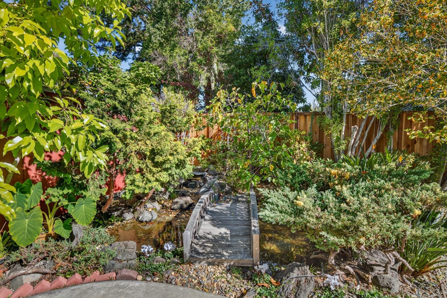 Detail Gallery Image 25 of 30 For 2685 Cowper St, Palo Alto,  CA 94306 - 4 Beds | 3 Baths