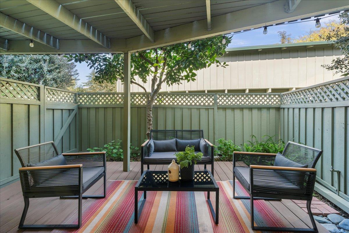 Detail Gallery Image 16 of 19 For 278 Monroe Dr #17,  Mountain View,  CA 94040 - 2 Beds | 1 Baths