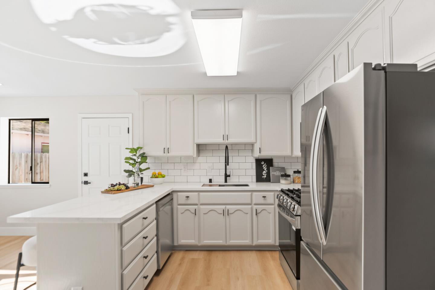 Detail Gallery Image 10 of 26 For 750 N 12th St, San Jose,  CA 95112 - 4 Beds | 2 Baths