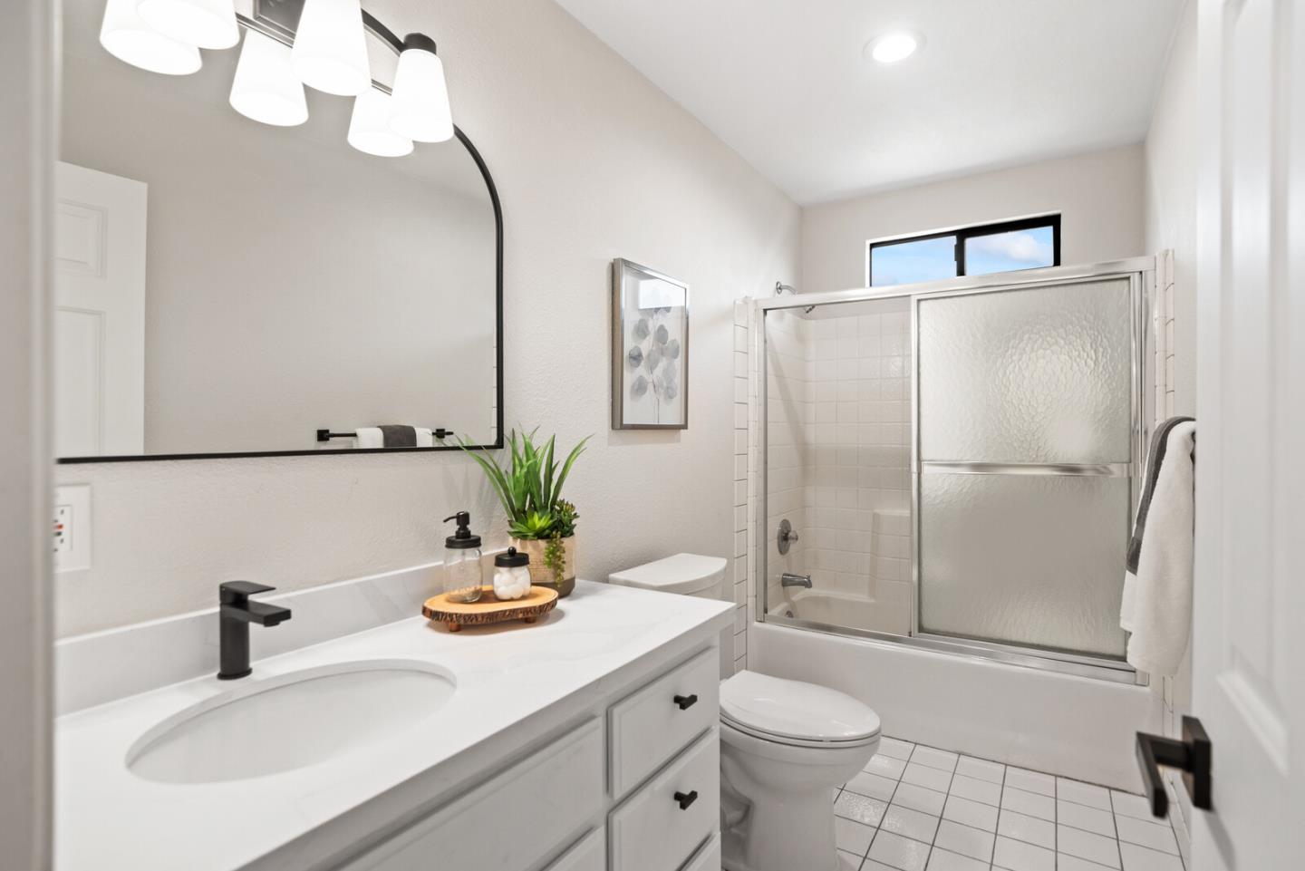 Detail Gallery Image 25 of 26 For 750 N 12th St, San Jose,  CA 95112 - 4 Beds | 2 Baths