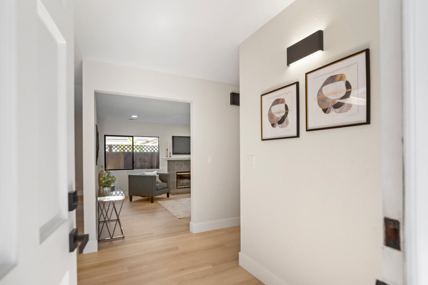 Detail Gallery Image 3 of 26 For 750 N 12th St, San Jose,  CA 95112 - 4 Beds | 2 Baths