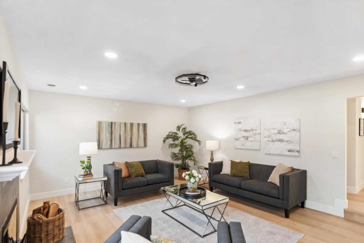 Detail Gallery Image 5 of 26 For 750 N 12th St, San Jose,  CA 95112 - 4 Beds | 2 Baths