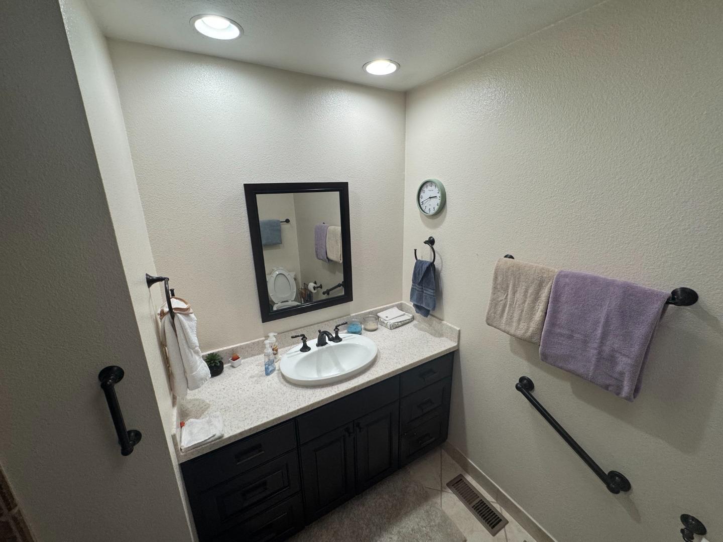 Detail Gallery Image 31 of 42 For 23799 Slns-Mty Hwy #27,  Salinas,  CA 93908 - 2 Beds | 2 Baths