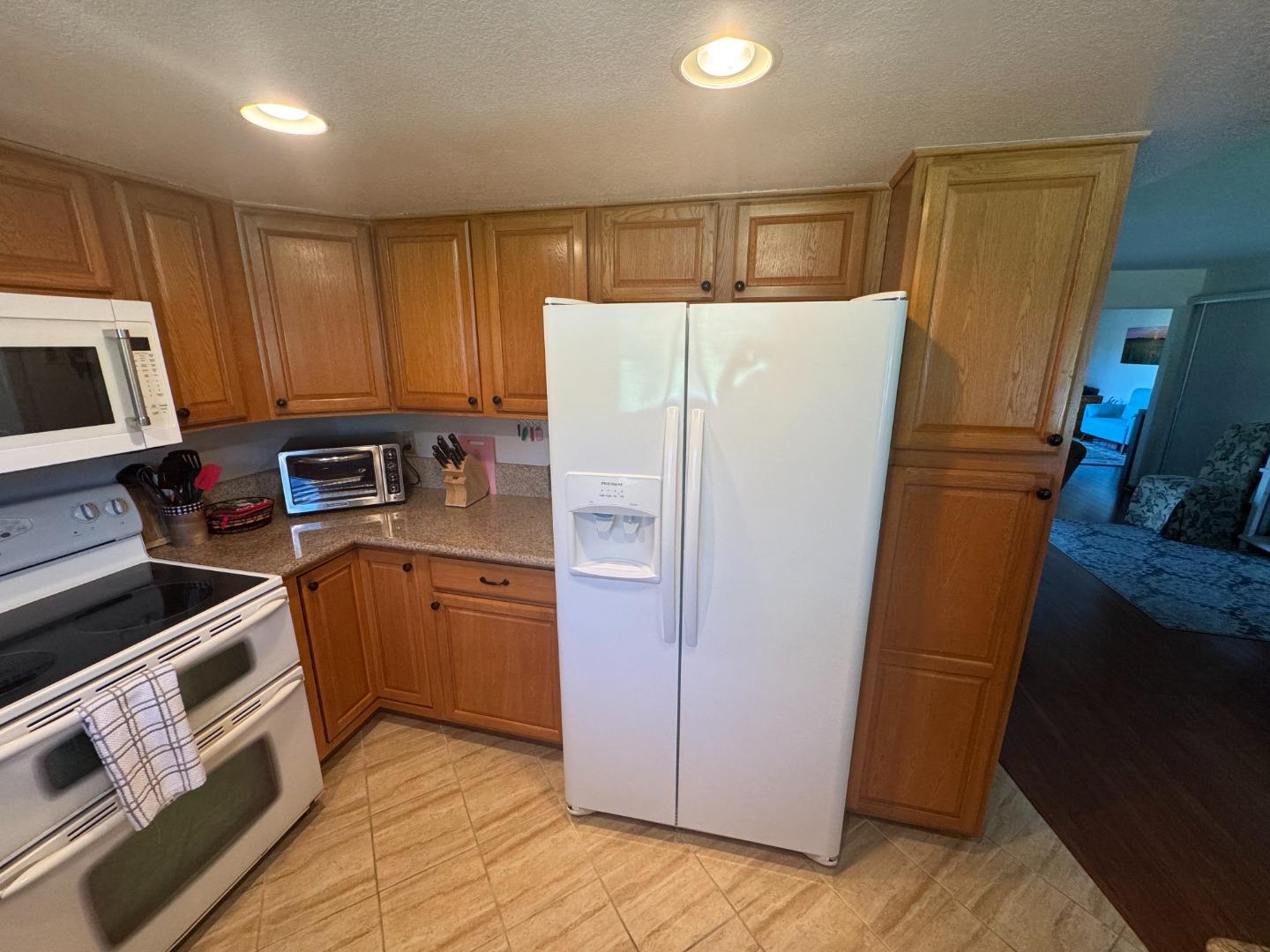 Detail Gallery Image 9 of 42 For 23799 Slns-Mty Hwy #27,  Salinas,  CA 93908 - 2 Beds | 2 Baths