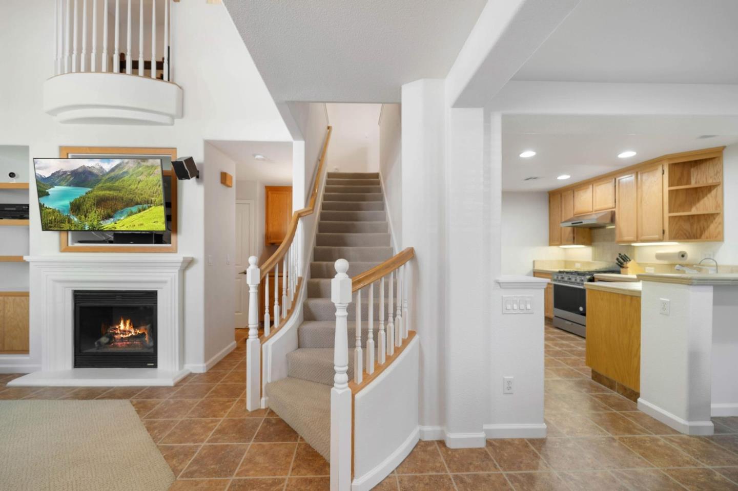 Detail Gallery Image 13 of 37 For 3963 Mosher Dr, San Jose,  CA 95135 - 3 Beds | 2/1 Baths