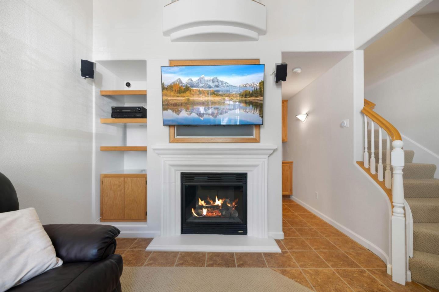 Detail Gallery Image 4 of 37 For 3963 Mosher Dr, San Jose,  CA 95135 - 3 Beds | 2/1 Baths