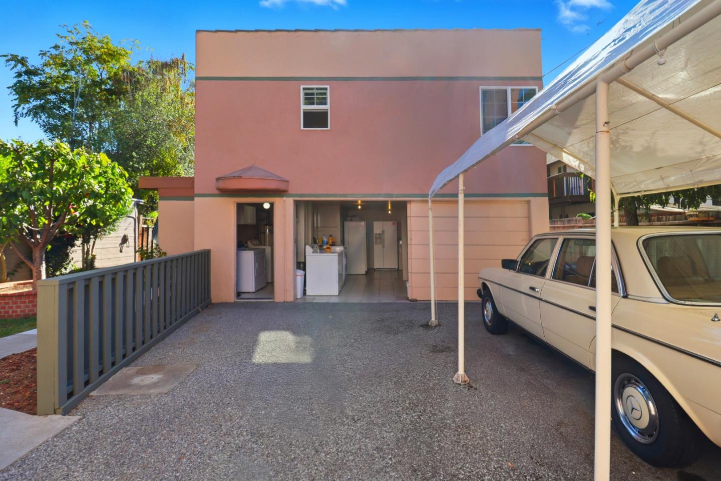 Detail Gallery Image 12 of 33 For 560 Everett Ave, Palo Alto,  CA 94301 - – Beds | – Baths