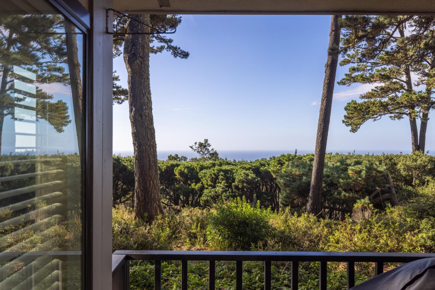 Detail Gallery Image 9 of 30 For 22 Ocean Pines Ln #22,  Pebble Beach,  CA 93953 - 2 Beds | 2 Baths