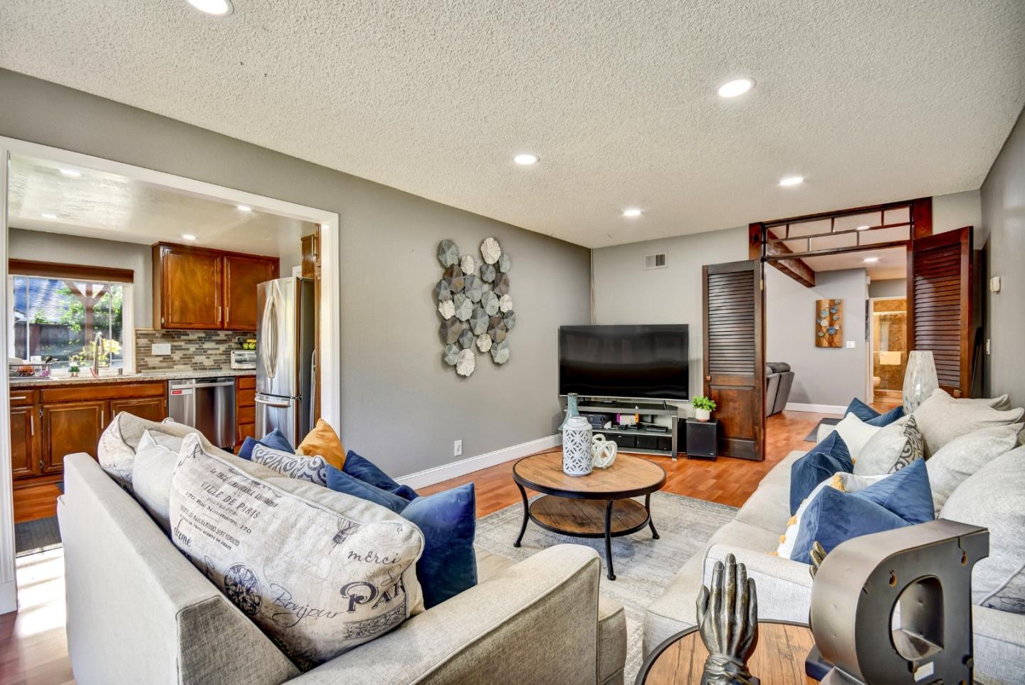 Detail Gallery Image 10 of 30 For 7143 via Lomas, San Jose,  CA 95139 - 3 Beds | 2 Baths