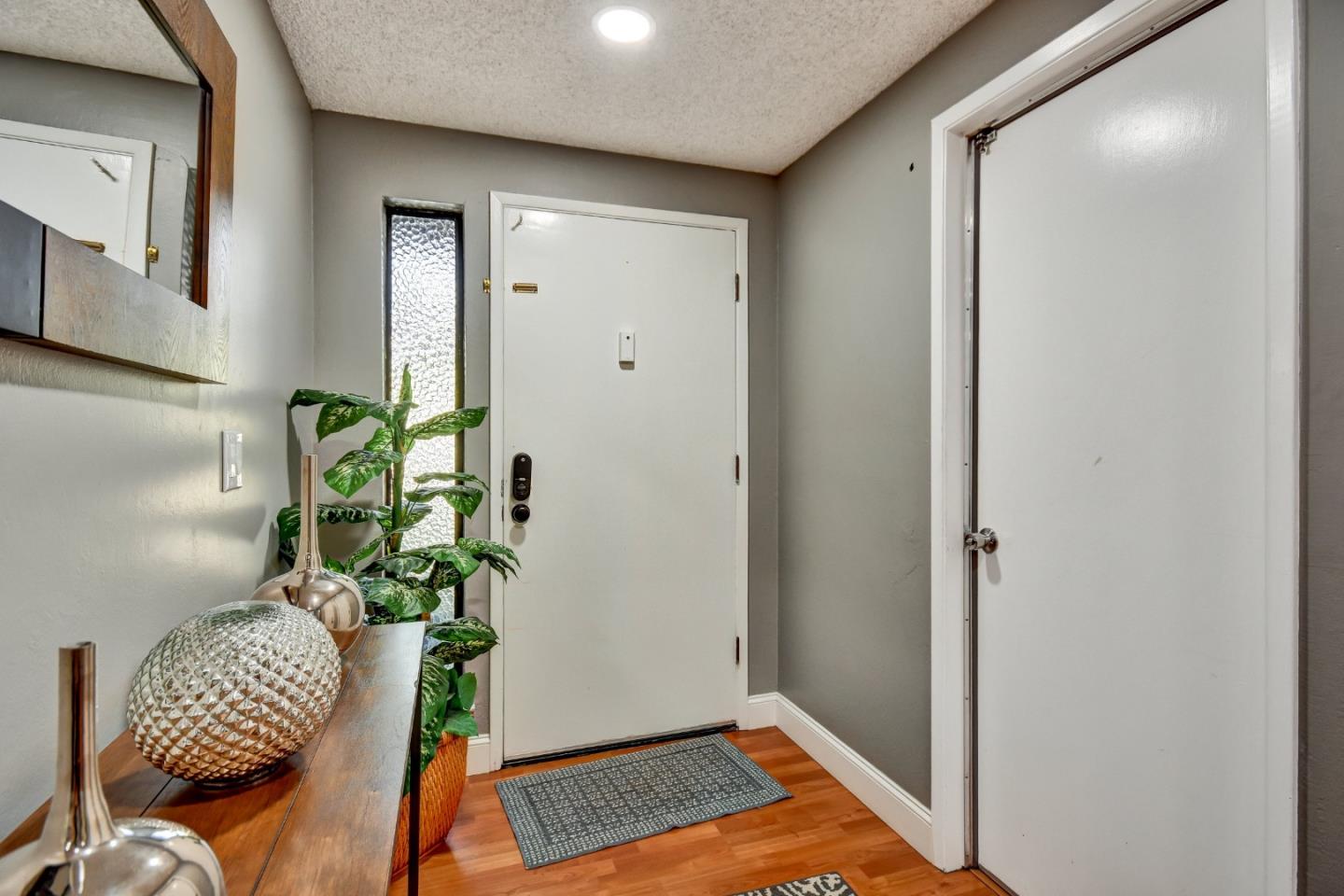 Detail Gallery Image 4 of 30 For 7143 via Lomas, San Jose,  CA 95139 - 3 Beds | 2 Baths