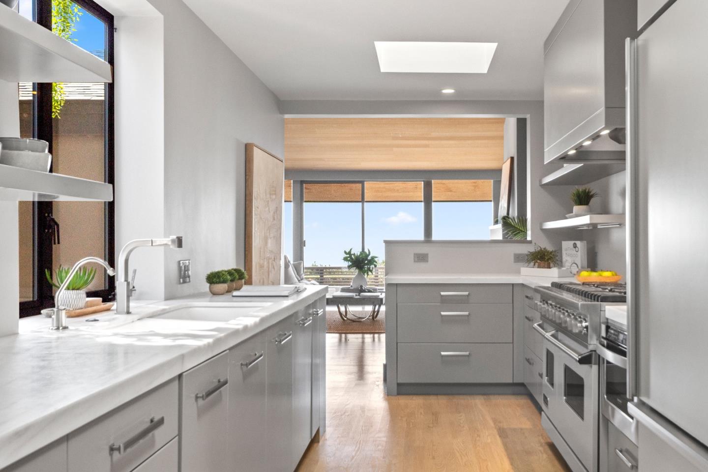 Detail Gallery Image 13 of 82 For 3493 Greenfield Pl, Carmel,  CA 93923 - 3 Beds | 3 Baths