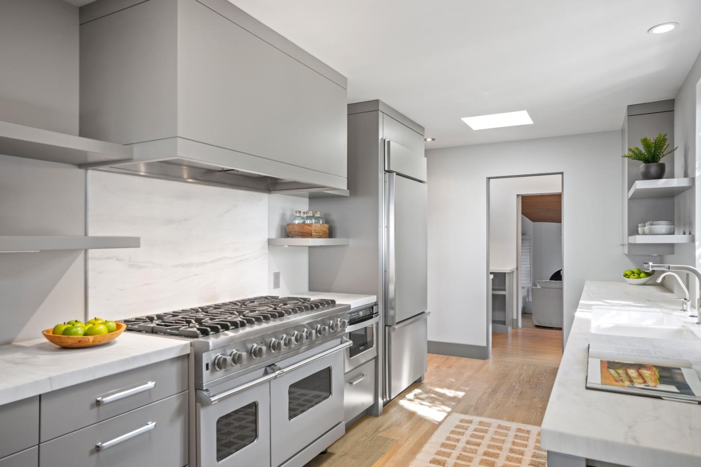 Detail Gallery Image 14 of 82 For 3493 Greenfield Pl, Carmel,  CA 93923 - 3 Beds | 3 Baths