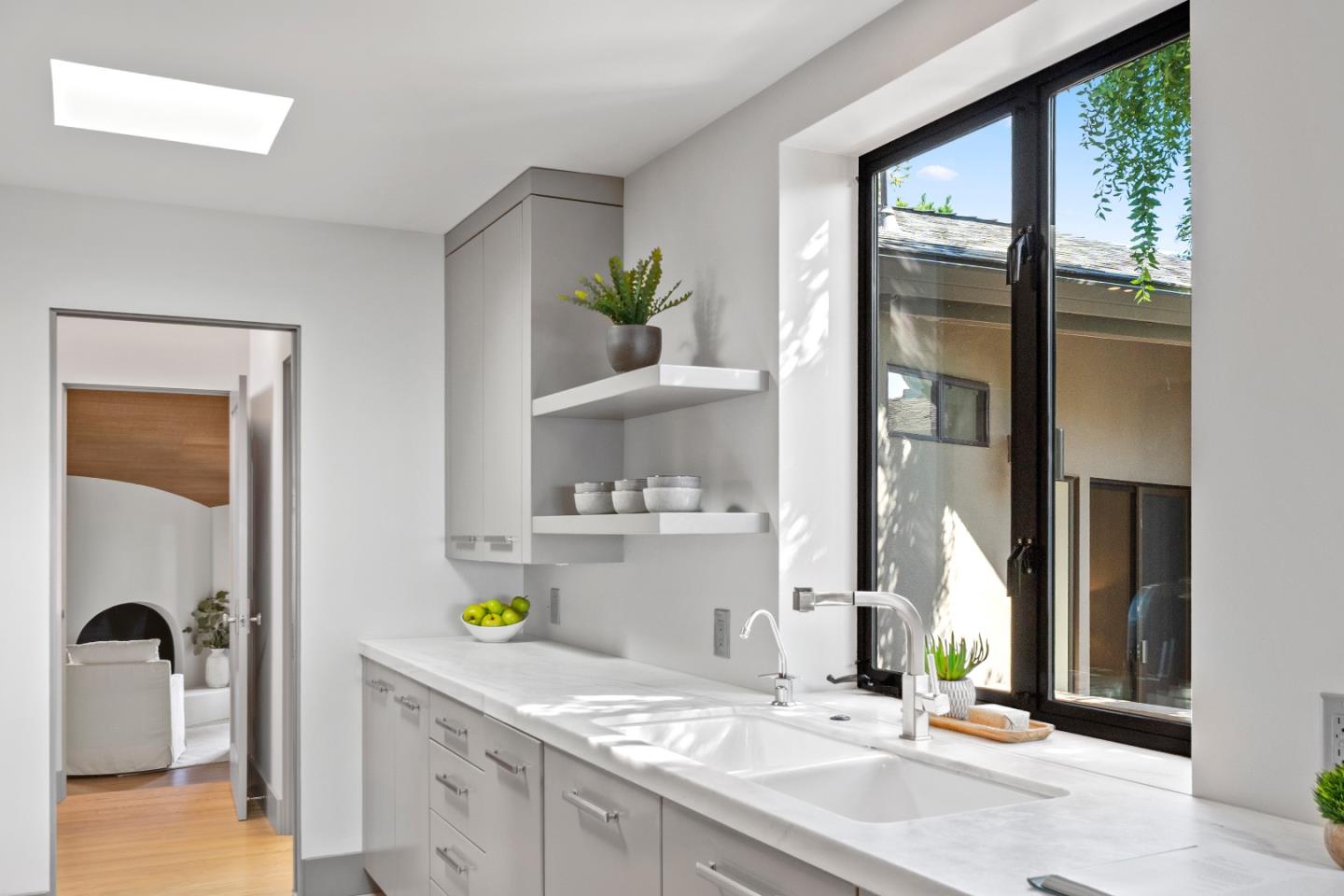 Detail Gallery Image 17 of 82 For 3493 Greenfield Pl, Carmel,  CA 93923 - 3 Beds | 3 Baths