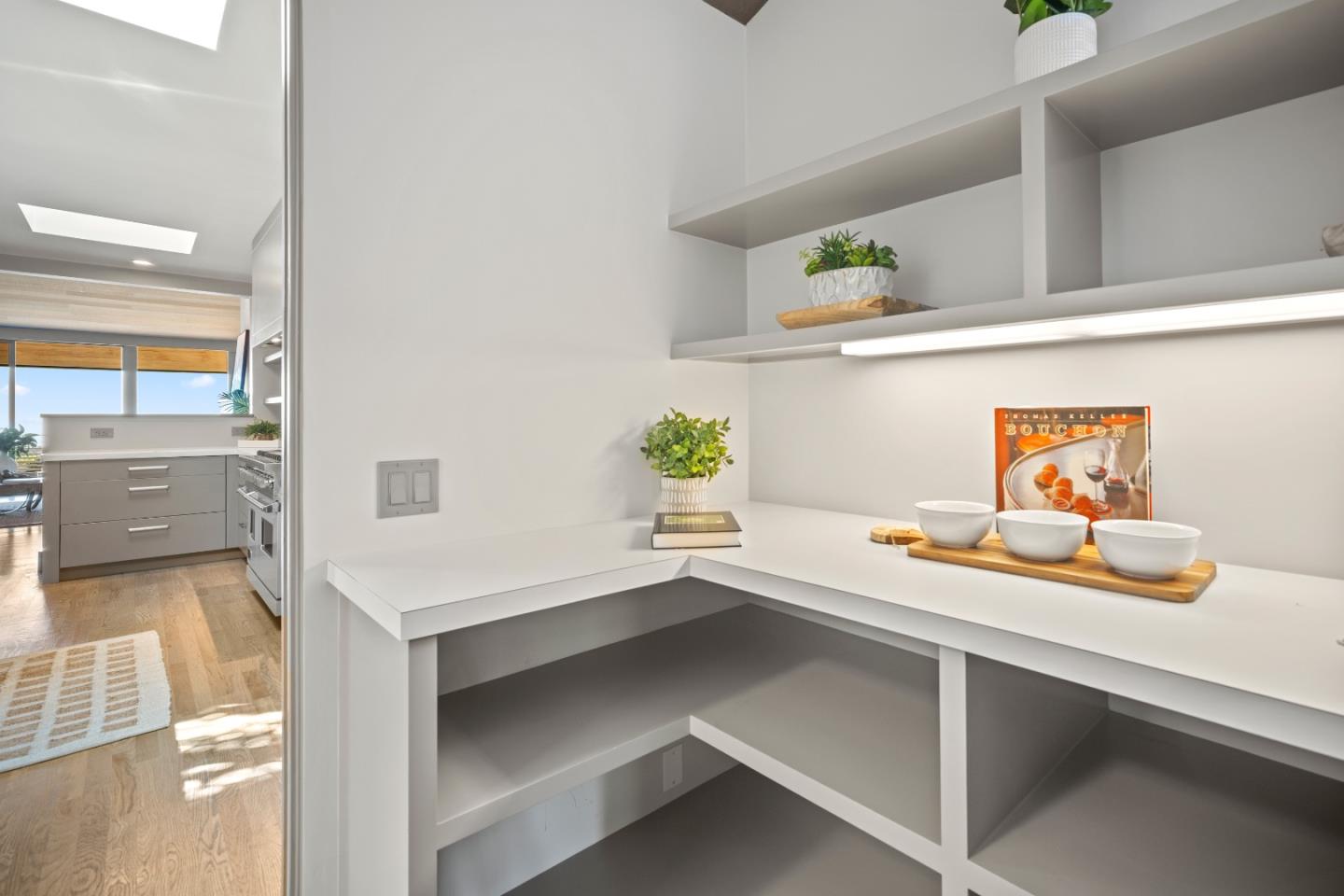 Detail Gallery Image 19 of 82 For 3493 Greenfield Pl, Carmel,  CA 93923 - 3 Beds | 3 Baths