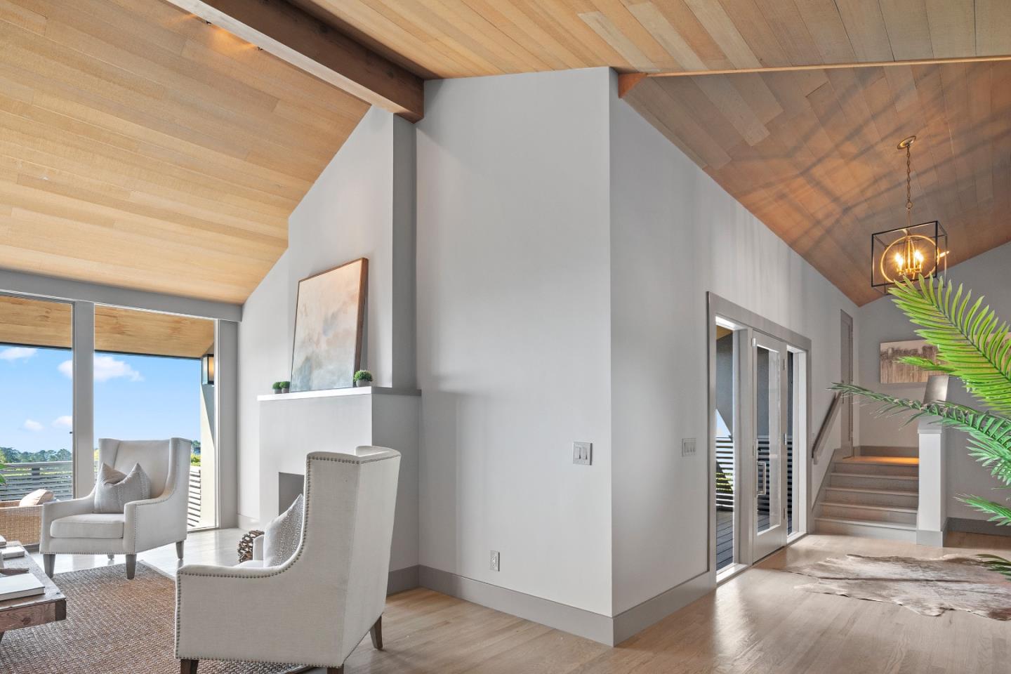 Detail Gallery Image 20 of 82 For 3493 Greenfield Pl, Carmel,  CA 93923 - 3 Beds | 3 Baths