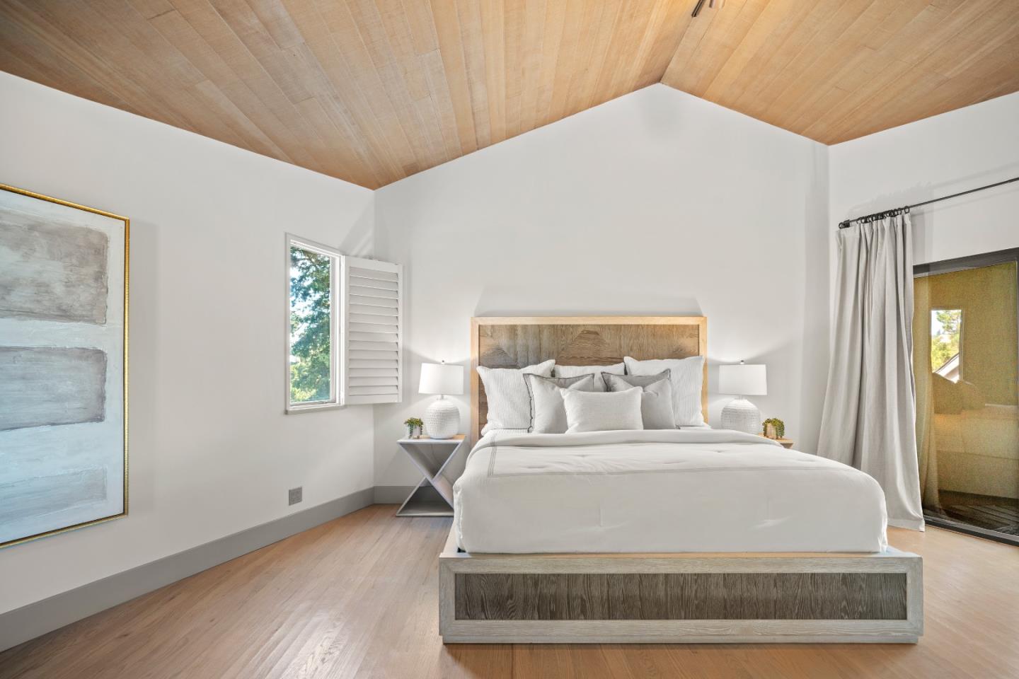 Detail Gallery Image 24 of 82 For 3493 Greenfield Pl, Carmel,  CA 93923 - 3 Beds | 3 Baths