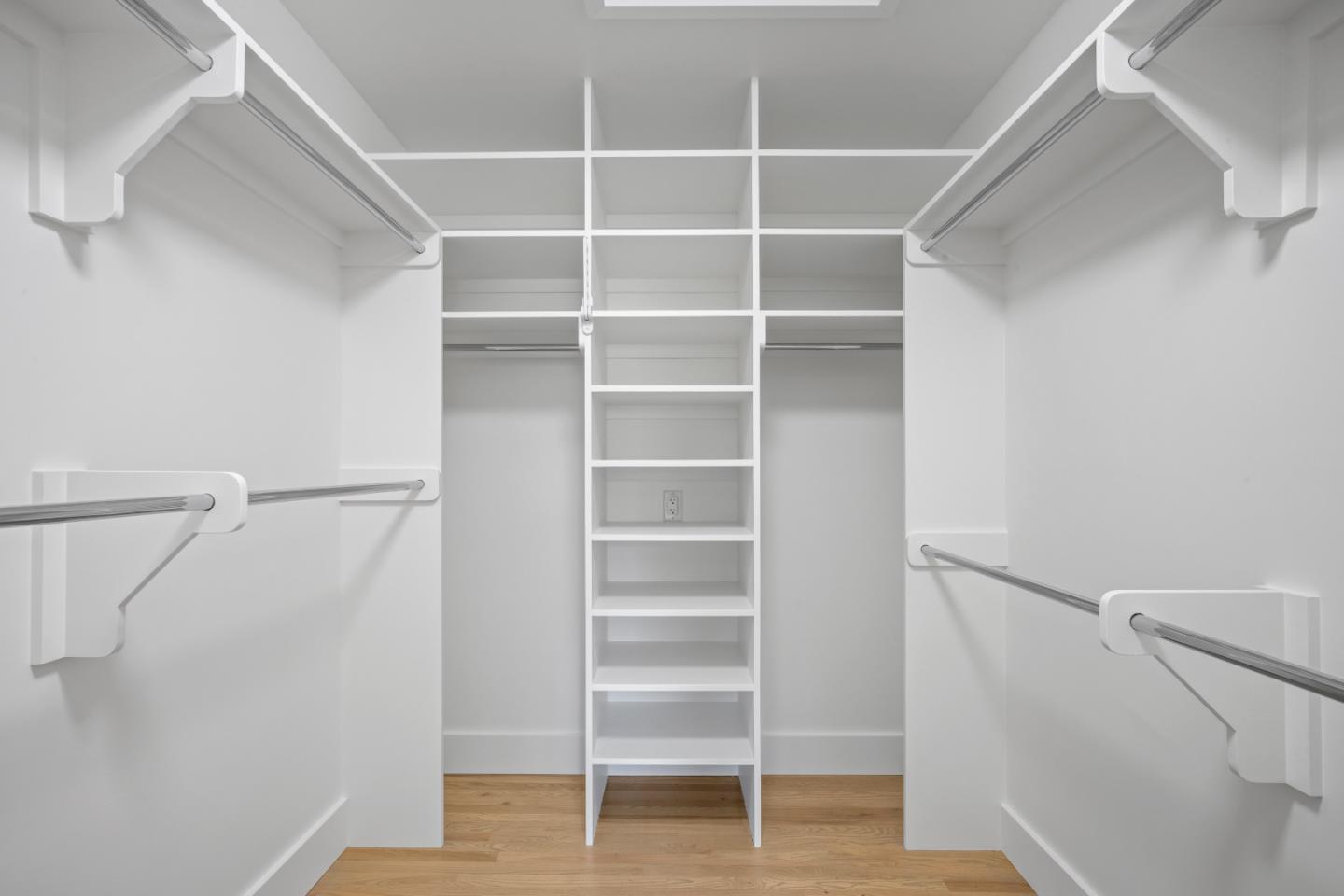 Detail Gallery Image 36 of 82 For 3493 Greenfield Pl, Carmel,  CA 93923 - 3 Beds | 3 Baths