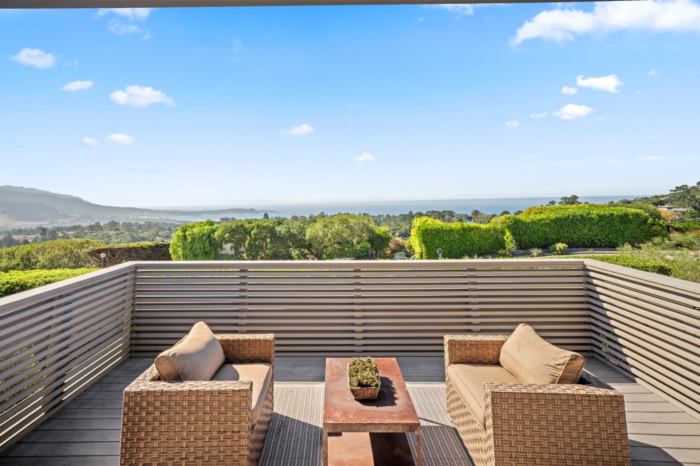 Detail Gallery Image 7 of 82 For 3493 Greenfield Pl, Carmel,  CA 93923 - 3 Beds | 3 Baths