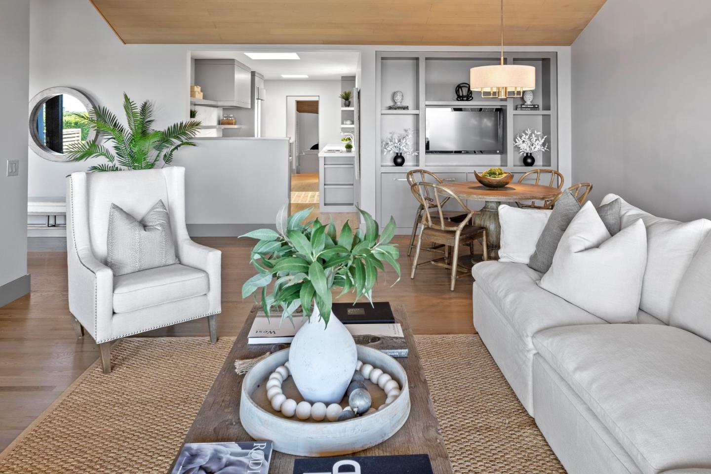 Detail Gallery Image 8 of 82 For 3493 Greenfield Pl, Carmel,  CA 93923 - 3 Beds | 3 Baths