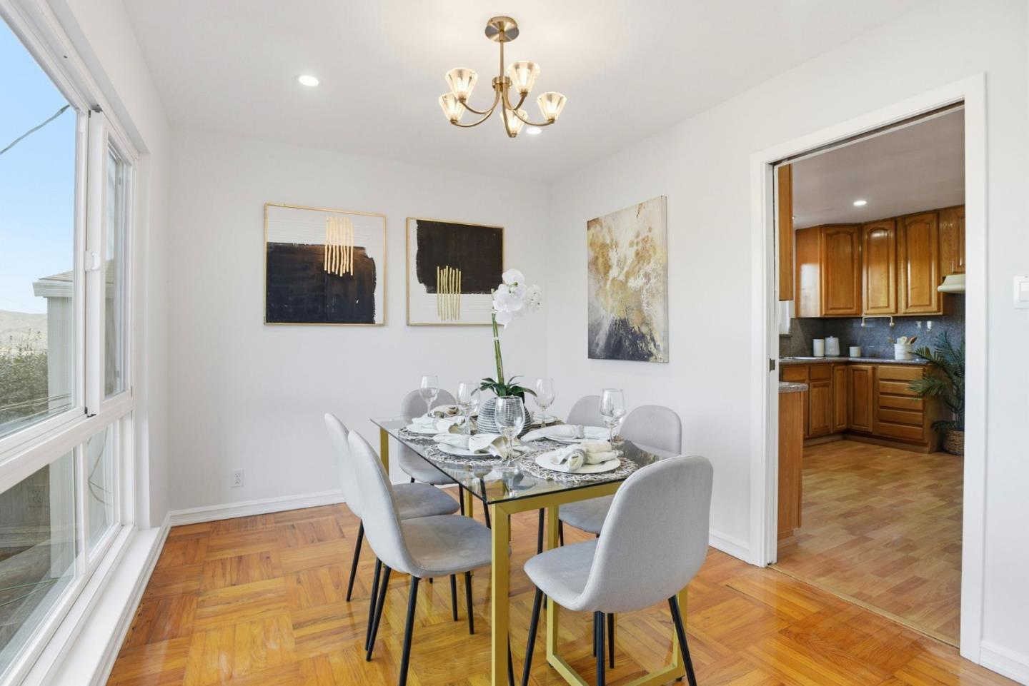 Detail Gallery Image 10 of 34 For 953 Higate Dr, Daly City,  CA 94015 - 6 Beds | 4 Baths