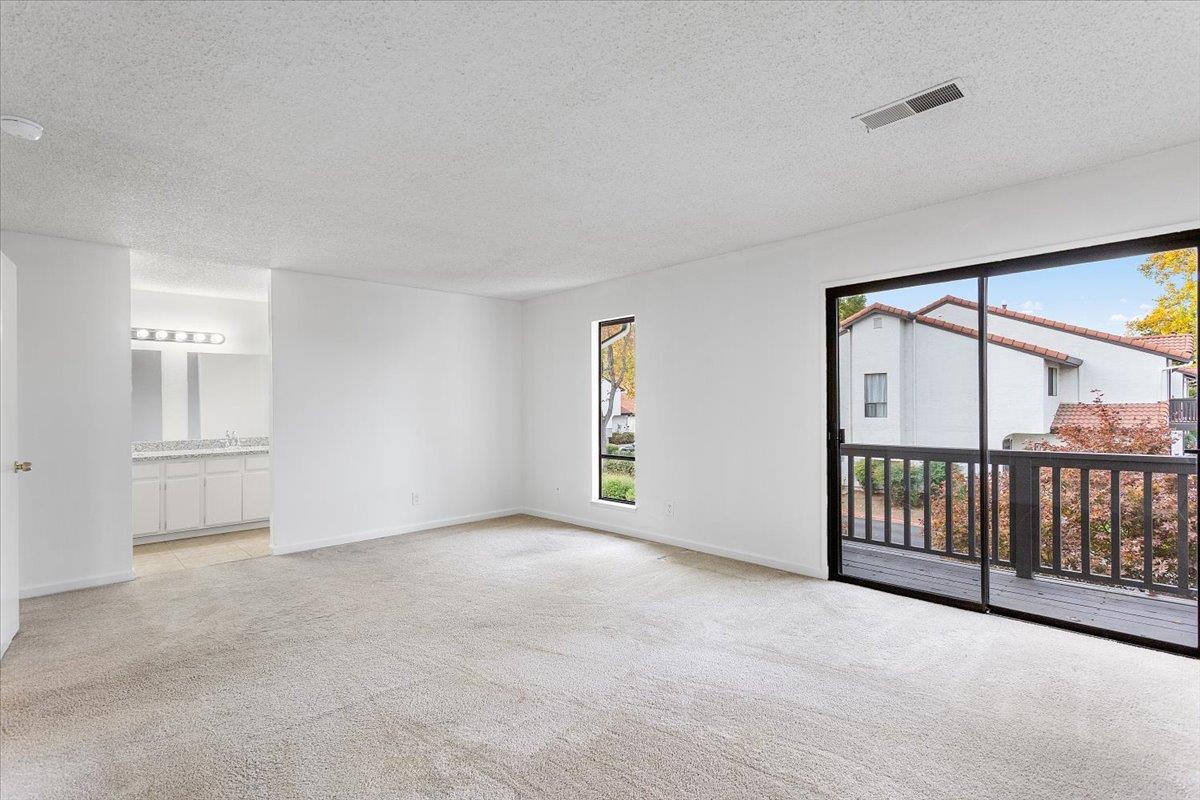 Detail Gallery Image 11 of 27 For 703 Gettysburg Way, Gilroy,  CA 95020 - 3 Beds | 2/1 Baths