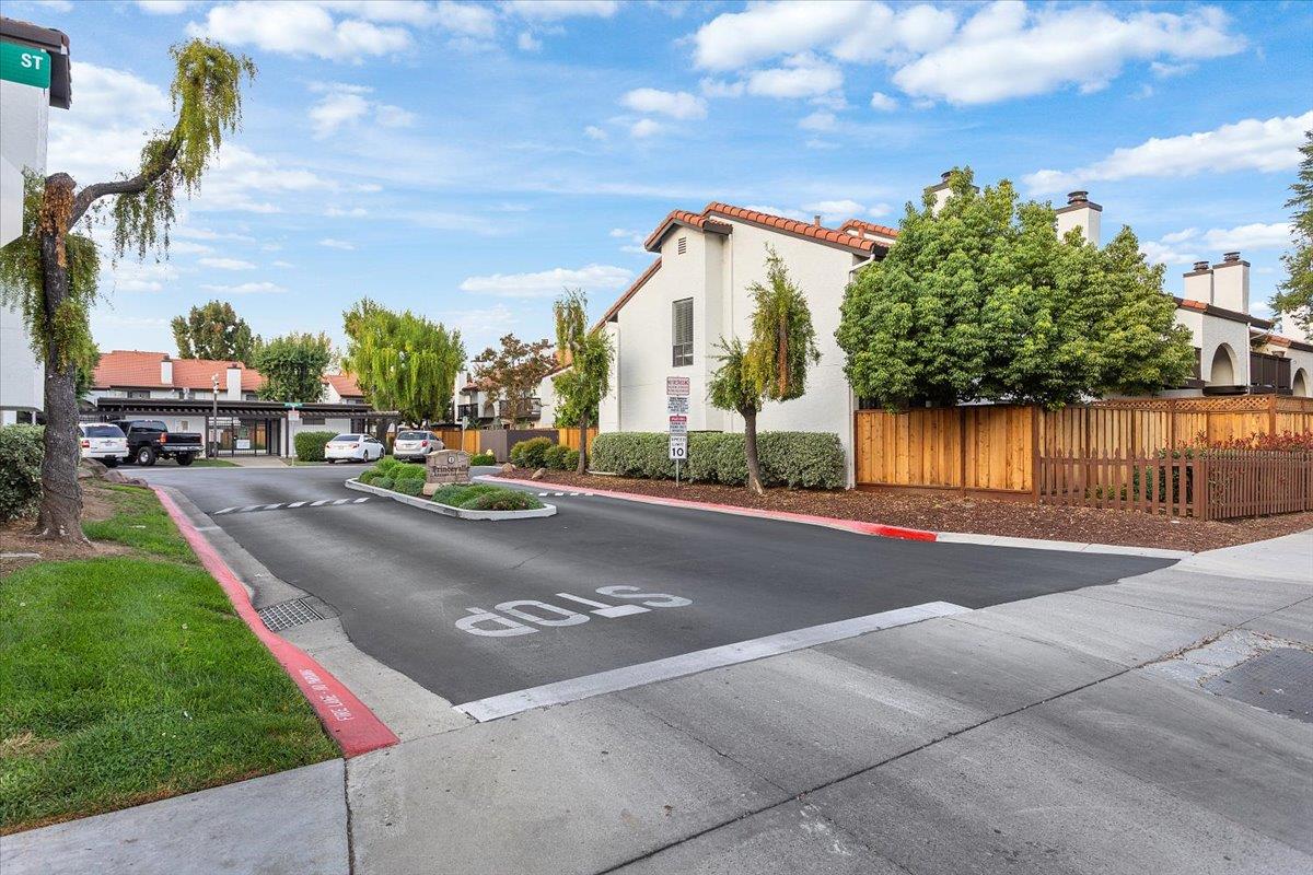 Detail Gallery Image 26 of 27 For 703 Gettysburg Way, Gilroy,  CA 95020 - 3 Beds | 2/1 Baths